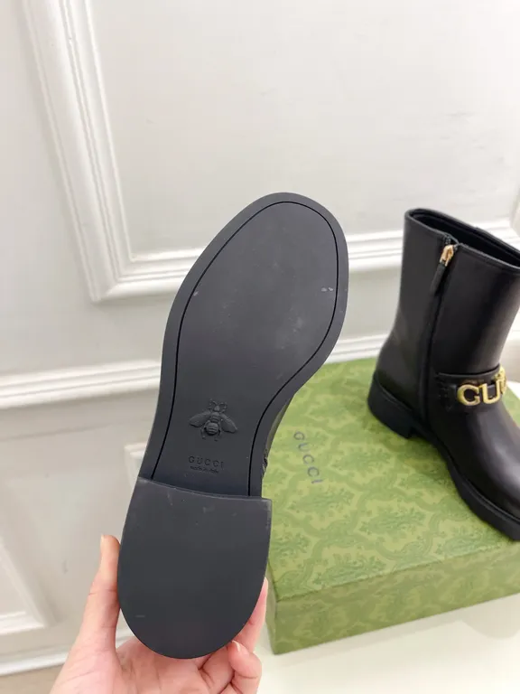 Gucci Shoe 